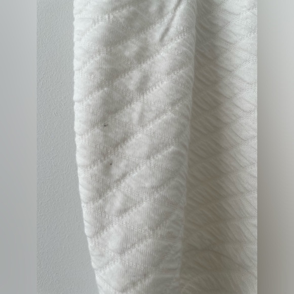 Pretty Little Thing White Textured Knot Cut Out Bodycon Dress - size 6 - Picture 5 of 6